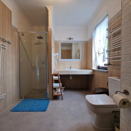 Karmazyn ニエホジェ