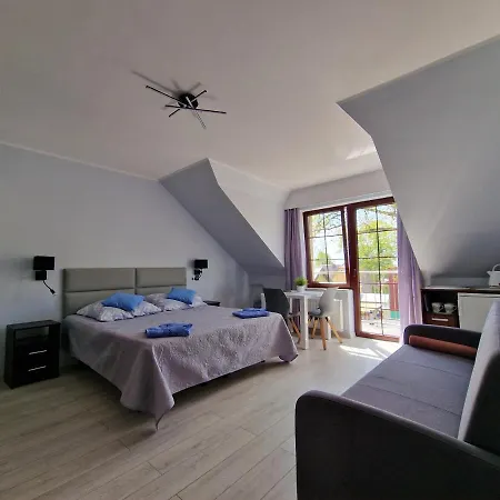 Karmazyn ニエホジェ