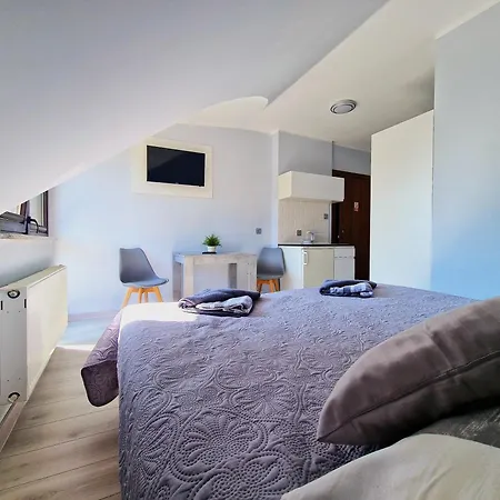 Karmazyn * ニエホジェ