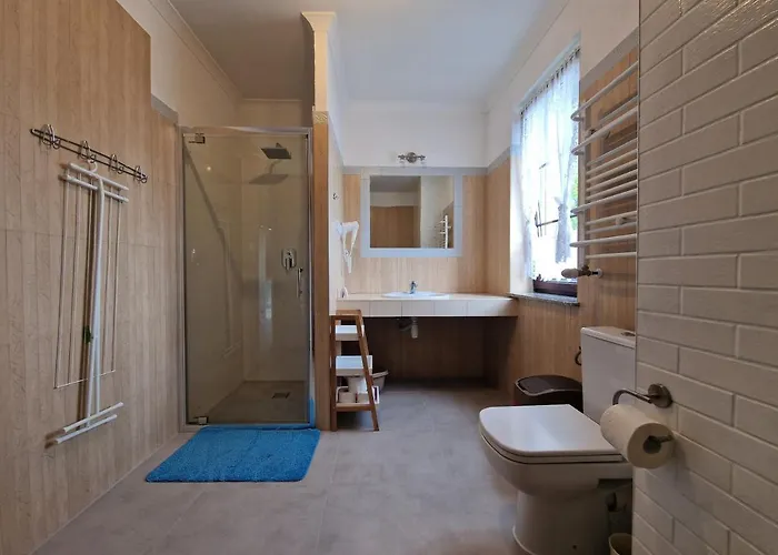 Karmazyn نيخوجة