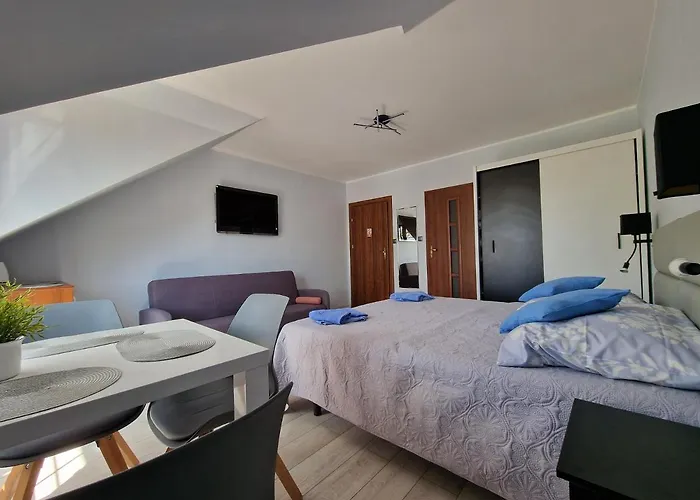 Karmazyn نيخوجة